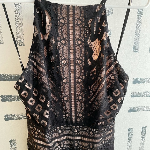 Lulu’s Bodycon Dress - Picture 3 of 4